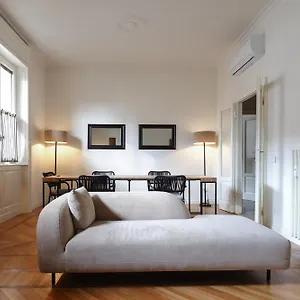 Adelaide Elegant Apartment