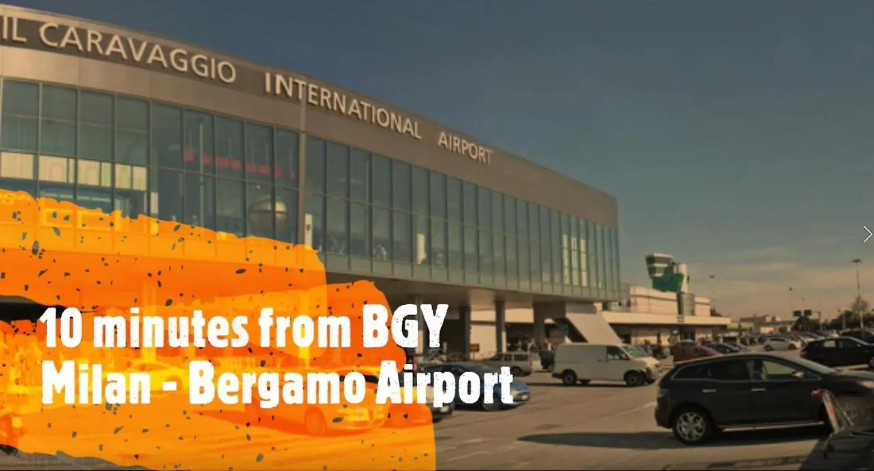 Bella Ciao Airport Apartment Seriate 0*,  Italië